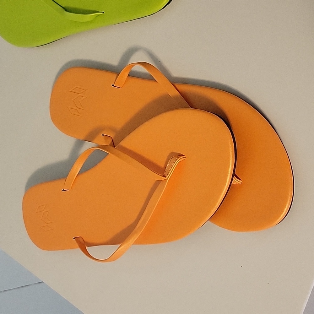 Malvados Flip Flops Size 9/10